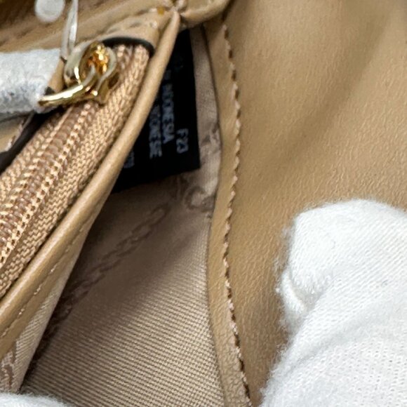 Michael Kors Jet Set Camel Pebbled Large Flat Multifunction Phone Case *READ* - Picture 11 of 15